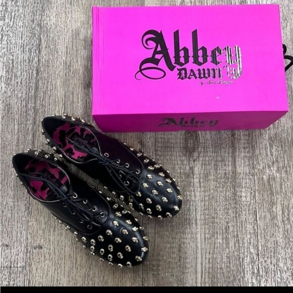 NIB Abbey Dawn Tough Crowd Oxford BLACK - Picture 2 of 9
